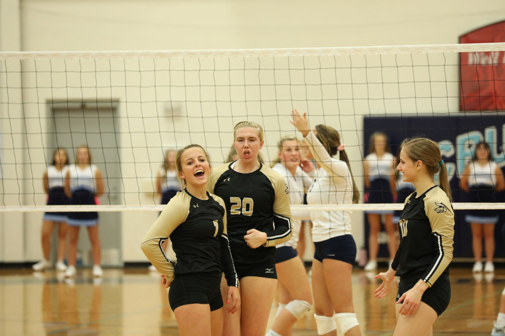 Outtakes_100419_ginwvball09_zlm.JPG